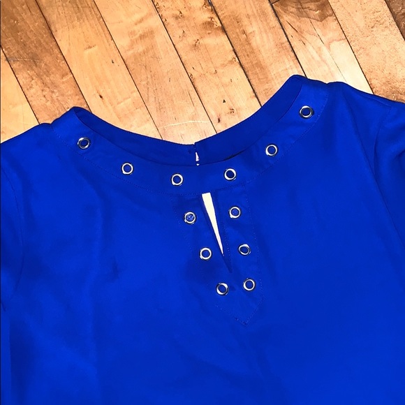 Sami & Jo Peek a Boo Blouse - Picture 3 of 6